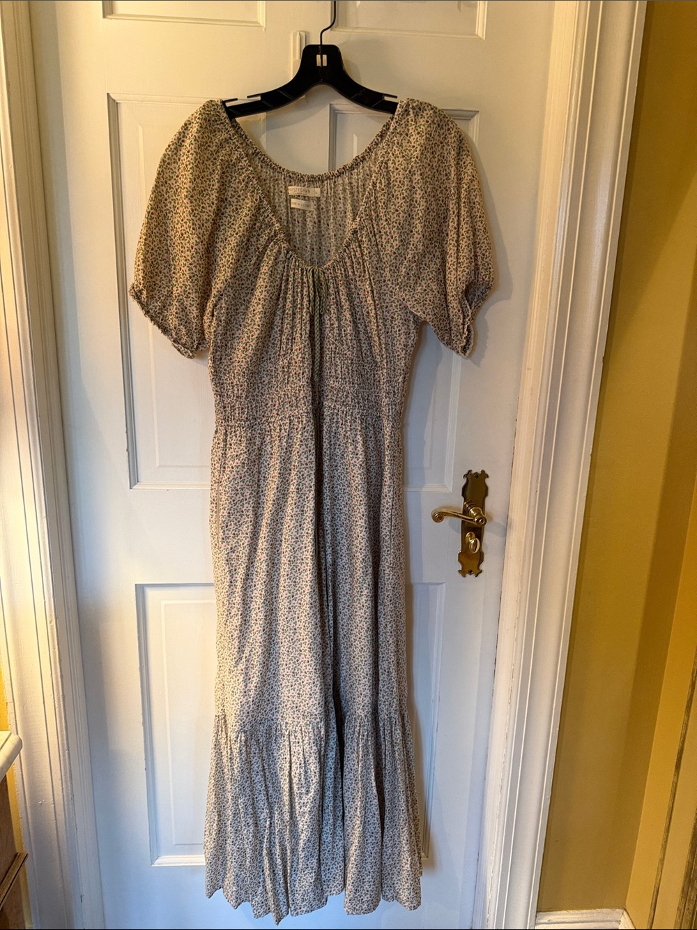 Christy Dawn Cream Floral Puff-Sleeve Maxi Dress